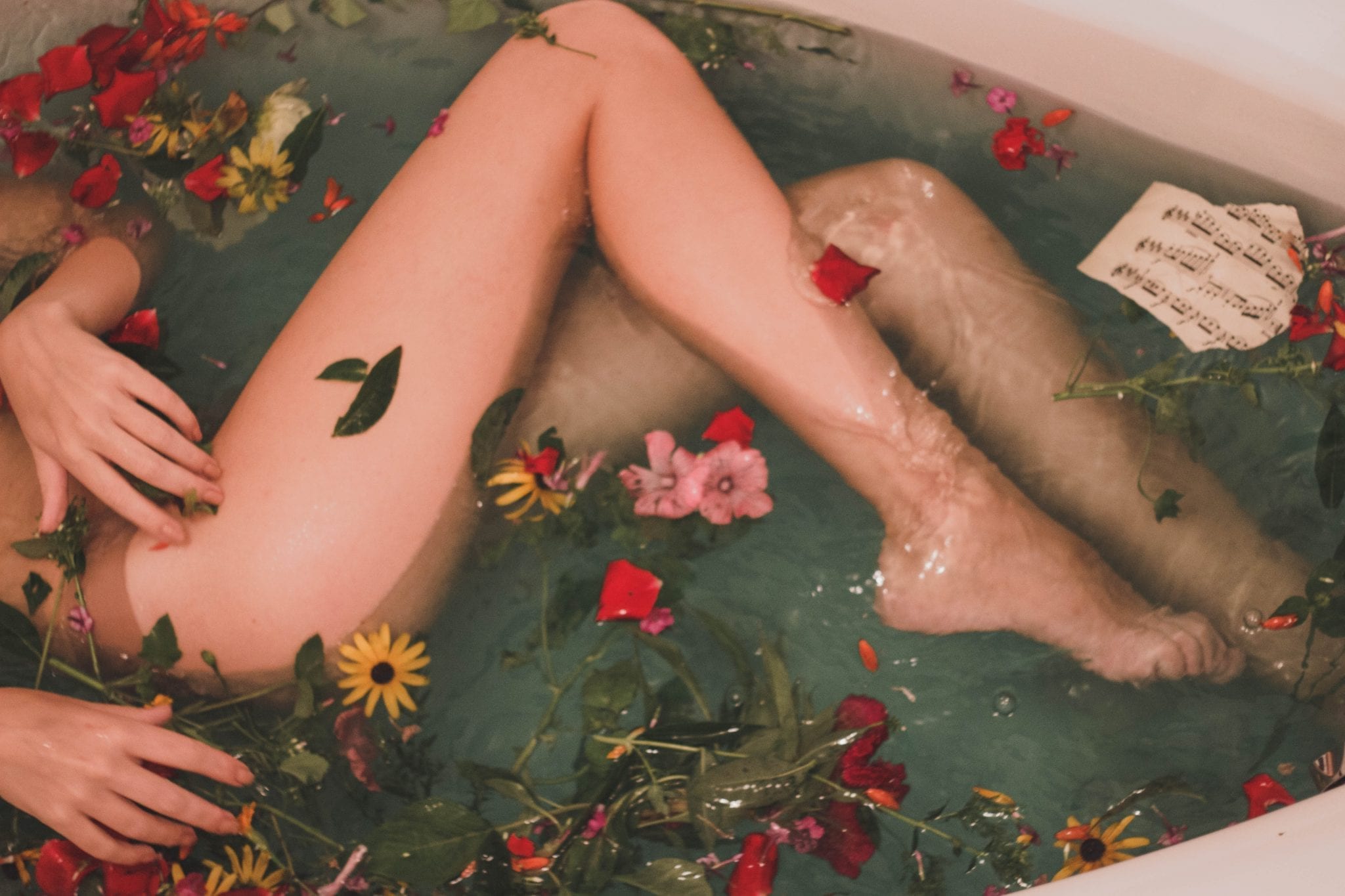 3 DIY Epsom Salt Baths to Relax and Decompress